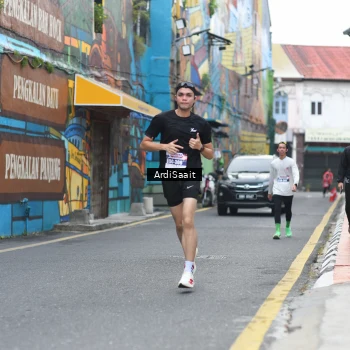 Runner Photo 8102505