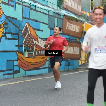 Runner Photo 8102525