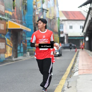 Runner Photo 8102536