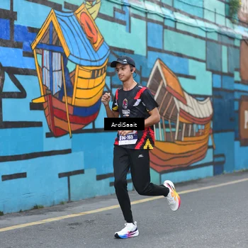 Runner Photo 8102573