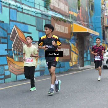 Runner Photo 8102592