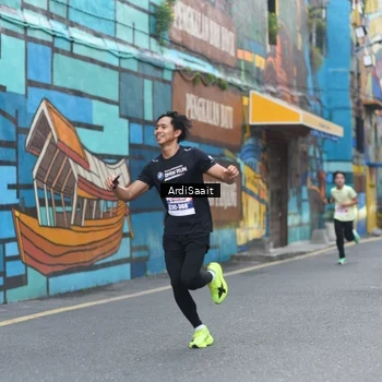 Runner Photo 8102598