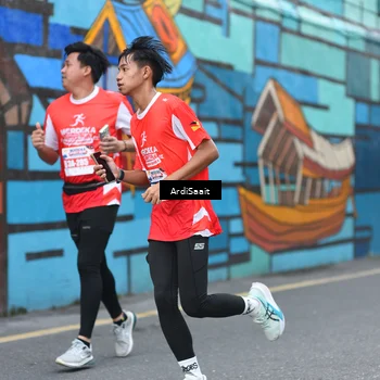 Runner Photo 8102612