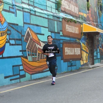 Runner Photo 8102646
