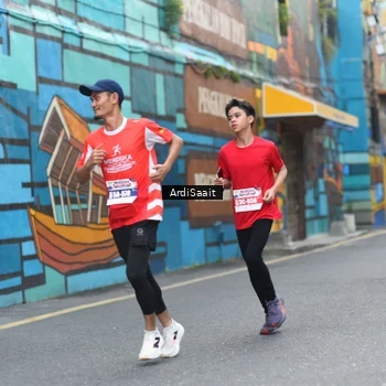Runner Photo 8102664