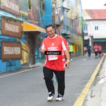 Runner Photo 8102675