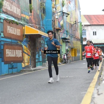 Runner Photo 8102689