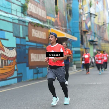 Runner Photo 8102768