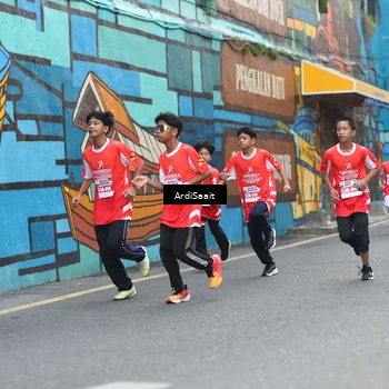 Runner Photo 8102800