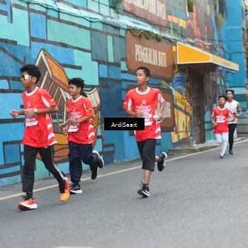 Runner Photo 8102801