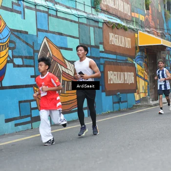 Runner Photo 8102807