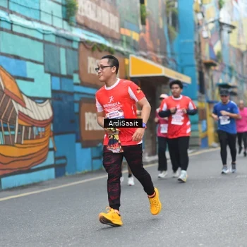 Runner Photo 8102813