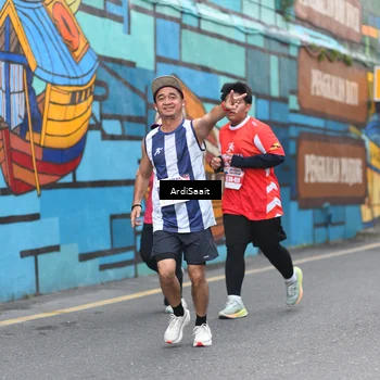 Runner Photo 8102819