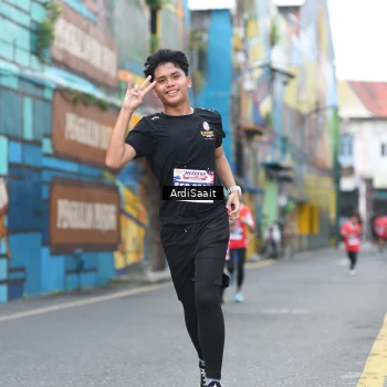 Runner Photo 8102848