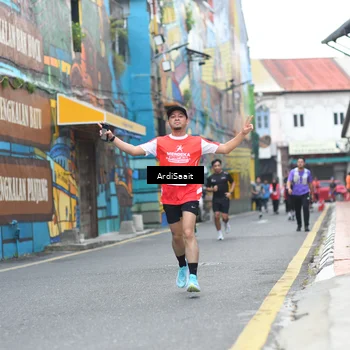 Runner Photo 8102864