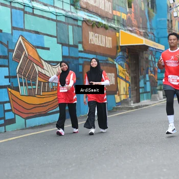 Runner Photo 8102900