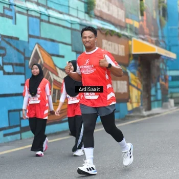 Runner Photo 8102904