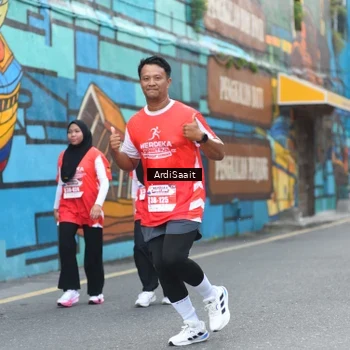 Runner Photo 8102906