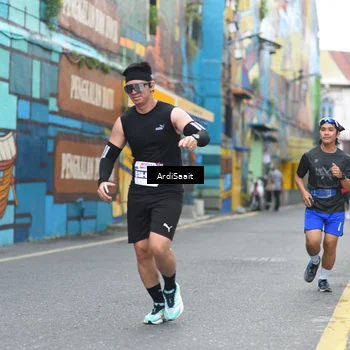 Runner Photo 8102911