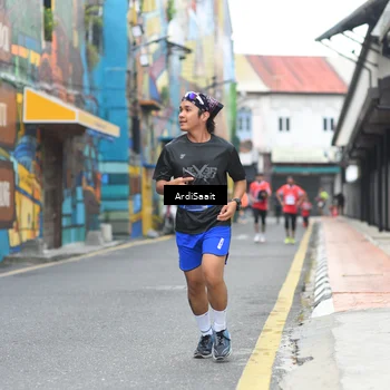 Runner Photo 8102912