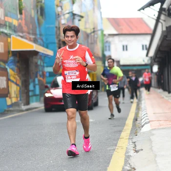 Runner Photo 8102933