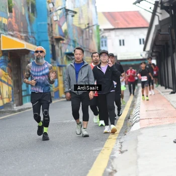 Runner Photo 8102953