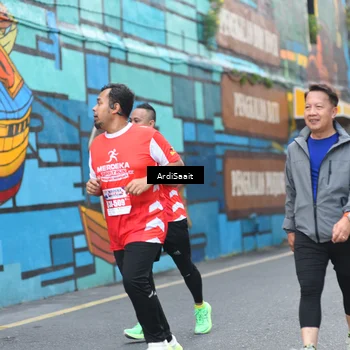 Runner Photo 8102964