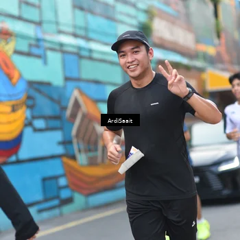 Runner Photo 8102972