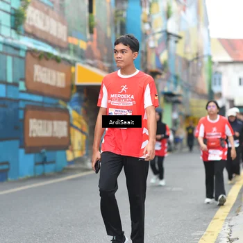 Runner Photo 8103021