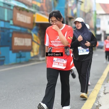 Runner Photo 8103030