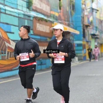 Runner Photo 8103054
