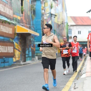 Runner Photo 8103066