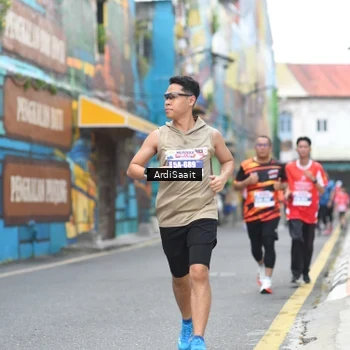 Runner Photo 8103067