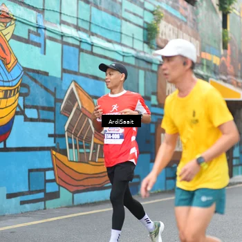 Runner Photo 8103076