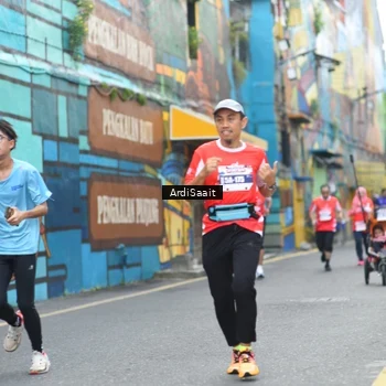 Runner Photo 8103081