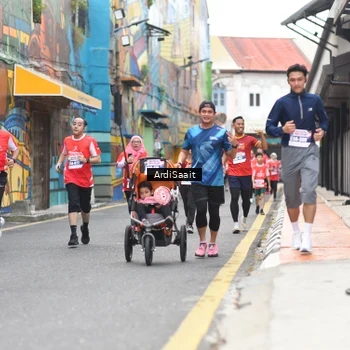 Runner Photo 8103084