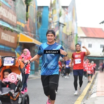 Runner Photo 8103110