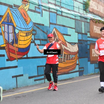 Runner Photo 8103136