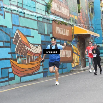 Runner Photo 8103153