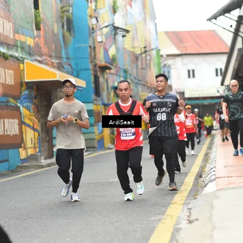 Runner Photo 8103251