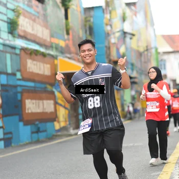 Runner Photo 8103259
