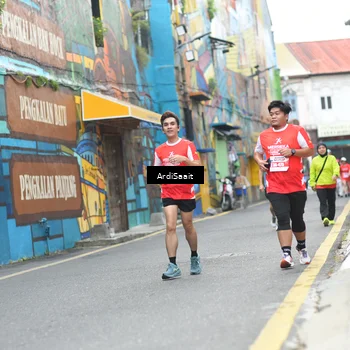 Runner Photo 8103302
