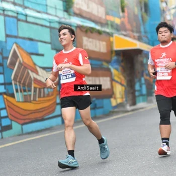 Runner Photo 8103315