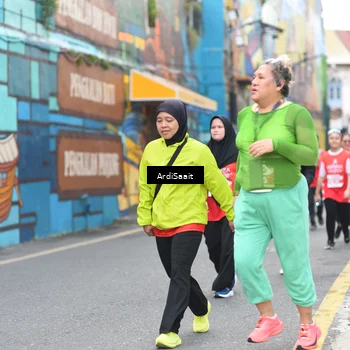 Runner Photo 8103330