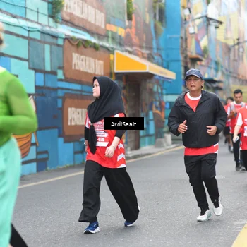 Runner Photo 8103334