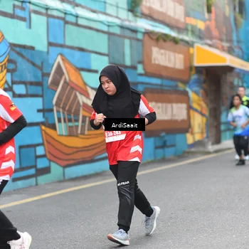 Runner Photo 8103367