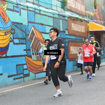Runner Photo 8103380