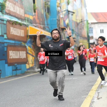 Runner Photo 8103400
