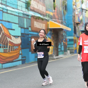 Runner Photo 8103440