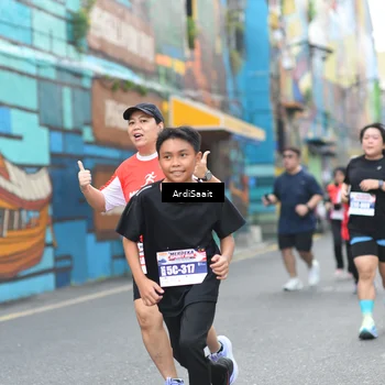 Runner Photo 8103455